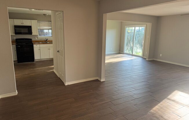 1609 CAMILLE ST