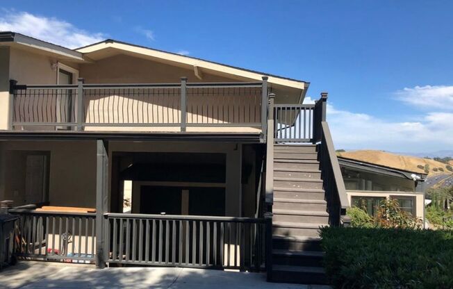 Private ADU with Patio & Panoramic Views of Palo Alto Hills