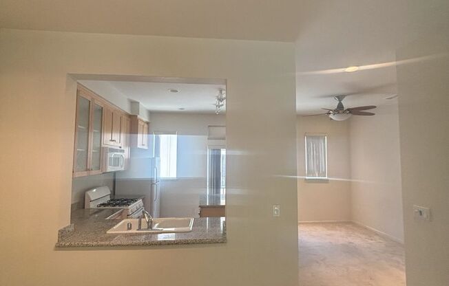 3 Bedroom 2.5 Home in Whisman Station close to Google/237/85/101 for easy commute!