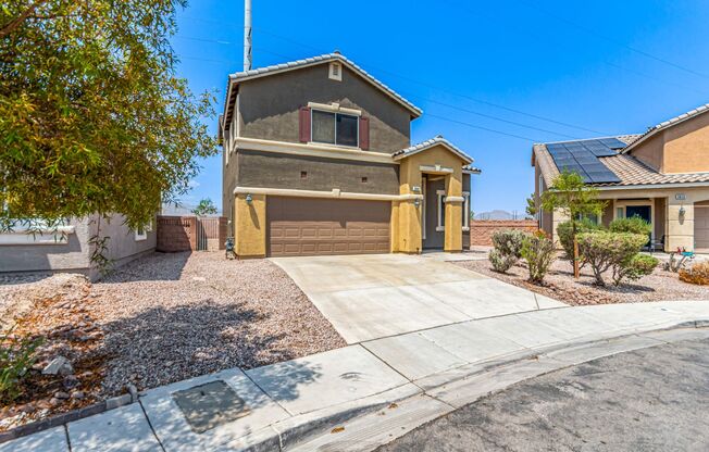 GORGEOUS HOME WITH HUGE BACKYARD LOCATED IN NLV!