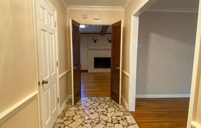 4 Bedroom, 2.5 bath in Germantown