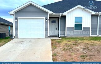 3 beds, 2 baths, $1,499