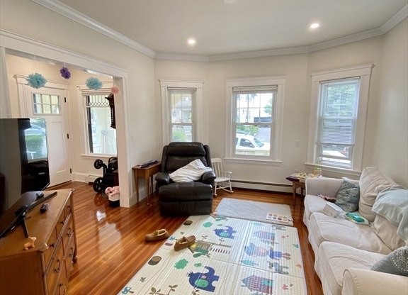 126 WINSOR AVE