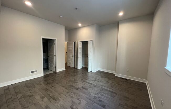 2 beds, 2 baths, 1,100 sqft, $2,200, Unit Unit 1