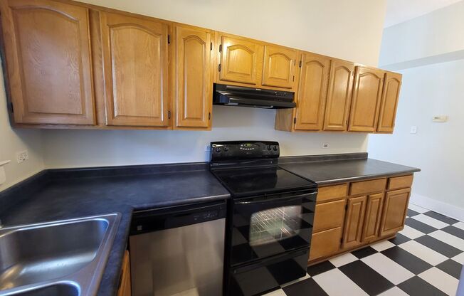 1 bed, 1 bath, $950, Unit Unit 1