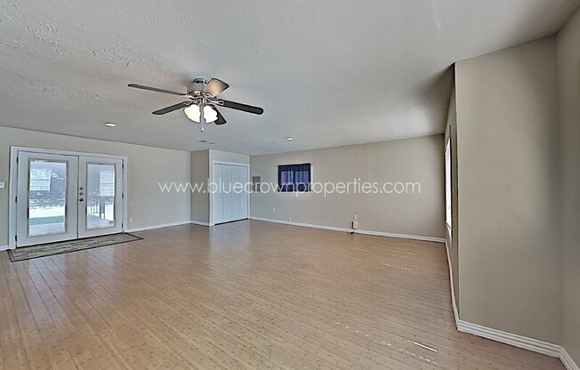 805 ARANSAS DR