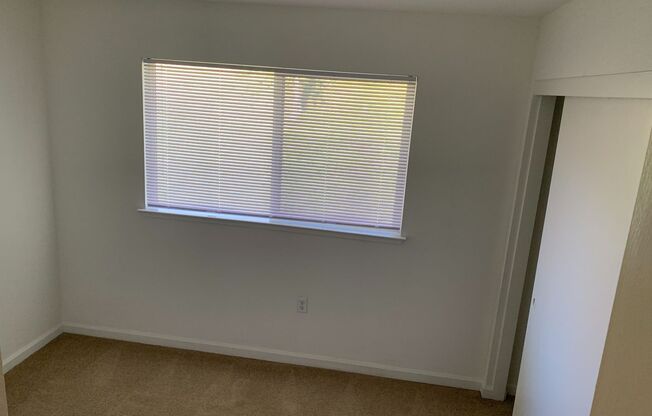 2 beds, 1 bath, 848 sqft, $1,950, Unit 1708