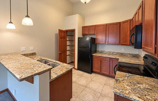 1517 MARTIN ST