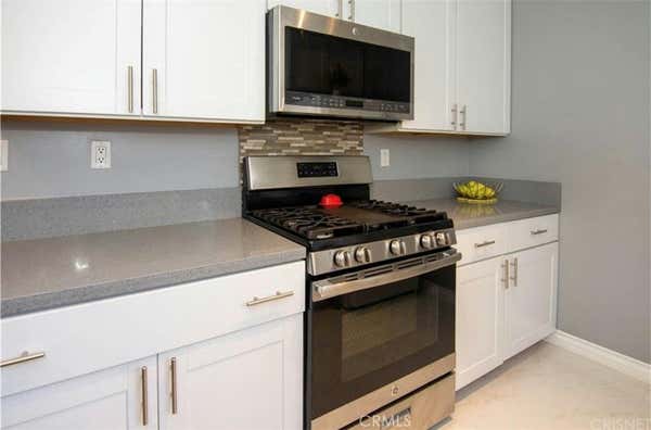 2 beds, 3 baths, 1,290 sqft, $3,200, Unit 5