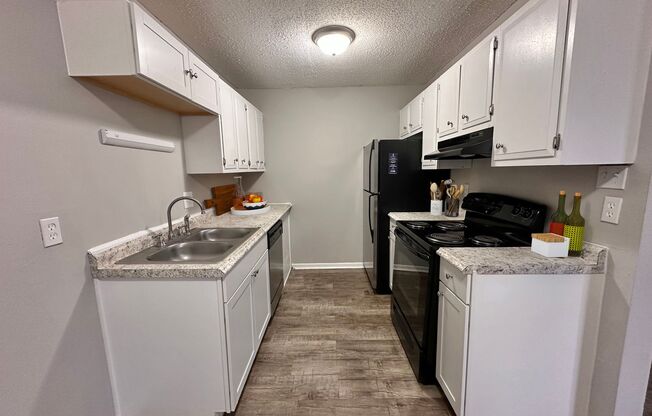 Stockton Apartments- Holly Berry Community 1 Bed/1 Bath