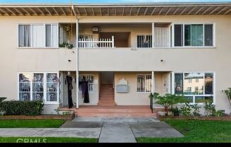 2 beds, 1 bath, $2,250