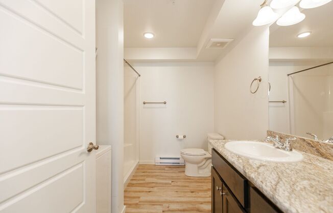 2 beds, 2 baths, 952 sqft, $1,695, Unit 106-302