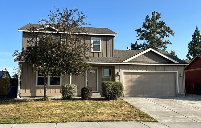 Remodeled 3 Bedroom / 2.5 Bathroom Home Southwest Redmond