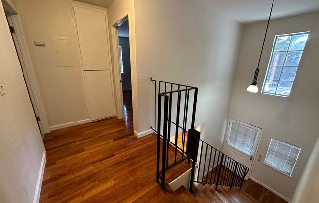 2 beds, 1.5 baths, 1,330 sqft, $2,695, Unit 8125001002