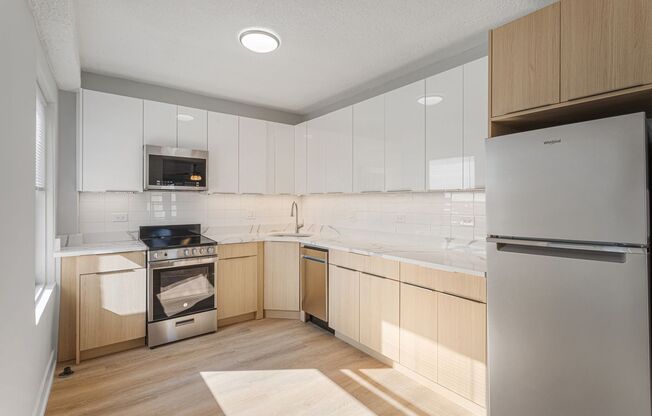 2 beds, 1 bath, 430 sqft, $2,200, Unit 5F