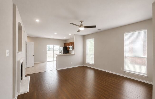 Gorgeous 3 Bedroom House for rent in North Fort Worth with an office room!