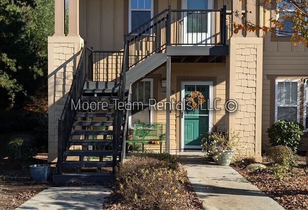 2/2 Condo in Wolfpen - Gated