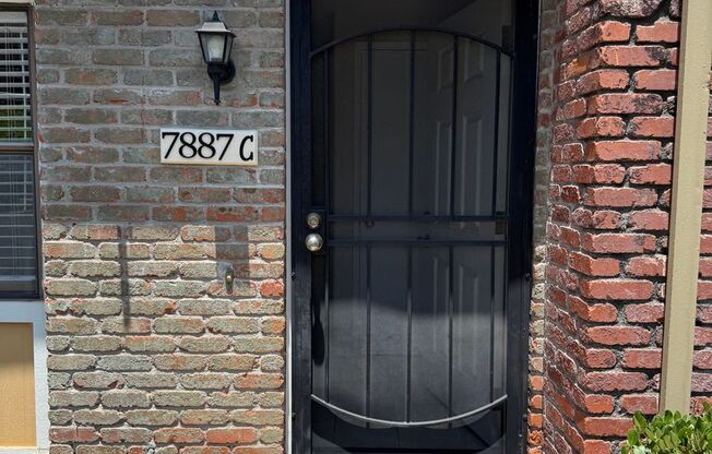 Spacious Two-Story 3 Bedroom, 1.5 Bath Townhome in Prime Santee Location!