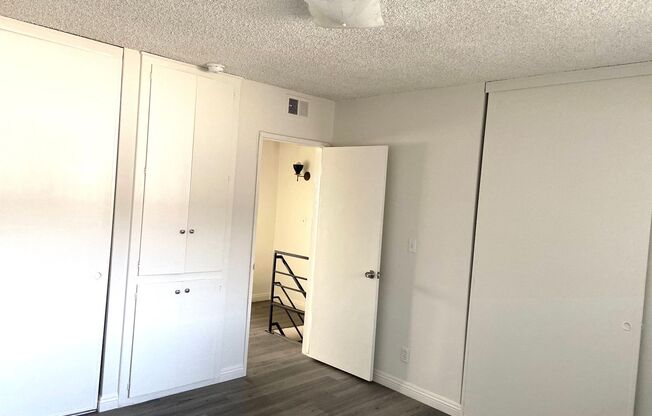 2 beds, 1.5 baths, 800 sqft, $2,350, Unit 319F