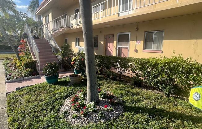 Cute Condo in Greenbriar