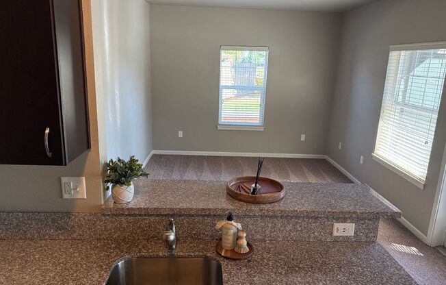 2 beds, 2 baths, $1,725, Unit 136