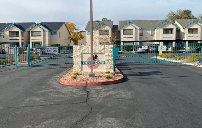 AMERICANA Property Mgmt - 1 bed Condo in Gated Community near The Strip