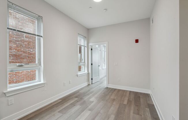 1 bed, 1 bath, 499 sqft, $1,600, Unit Unit 502