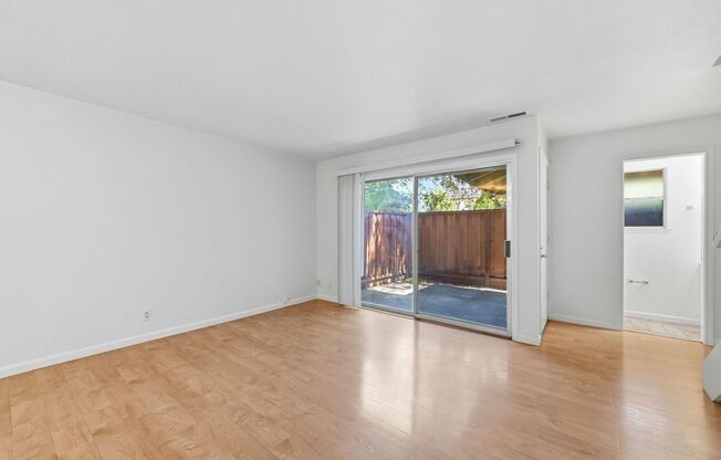 5576 MAGNOLIA TERRACE