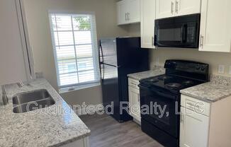 915 E PALMETTO ST