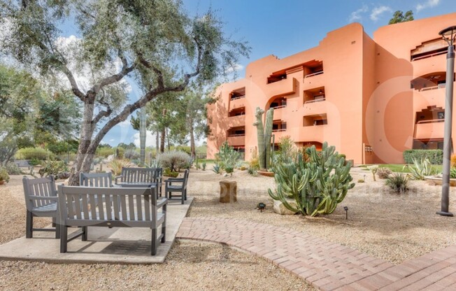 12212 N PARADISE VILLAGE Parkway S