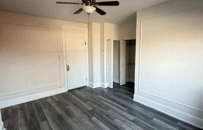 1 bed, 1 bath, 360 sqft, $1,260, Unit 512