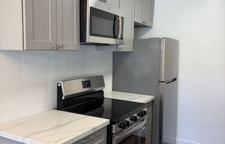 2 beds, 2 baths, 950 sqft, $2,295, Unit 41