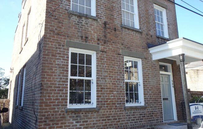 Move in Ready Duplex Close to Forsyth Park