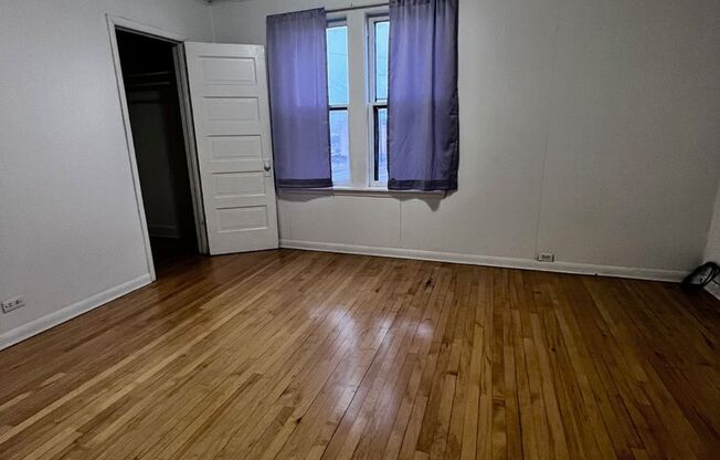 2 beds, 1 bath, $950