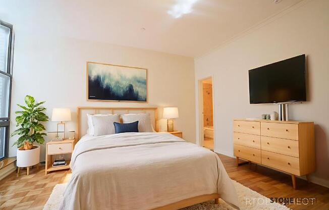 Studio, 1 bath, $3,000, Unit 8P