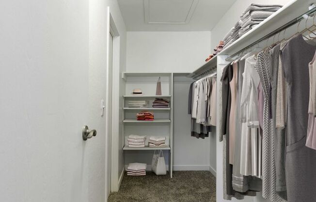 3 beds, 2 baths, 1,108 sqft, $1,668, Unit 19L