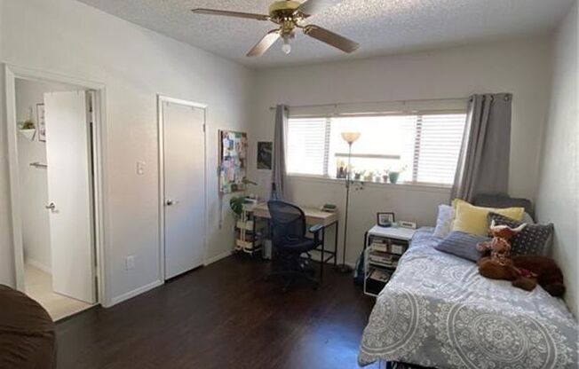 2 beds, 1 bath, 715 sqft, $1,500, Unit #214