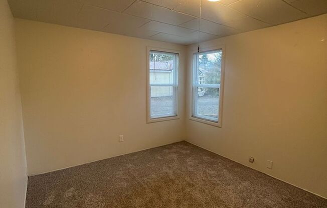 2 beds, 1 bath, $1,495