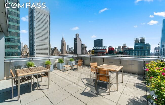3 beds, 2 baths, 957 sqft, $7,800, Unit 7L