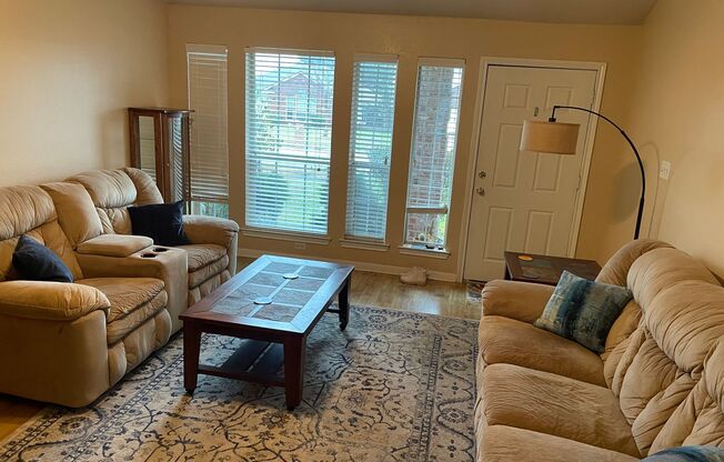 MAY PRE-LEASE!!!!  Adorable 3 Bedroom Home in Westfield