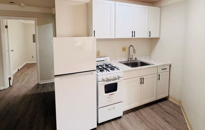 One Bedroom on Quiet Mt Washington Street