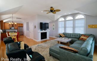 125 57 1/2 Street