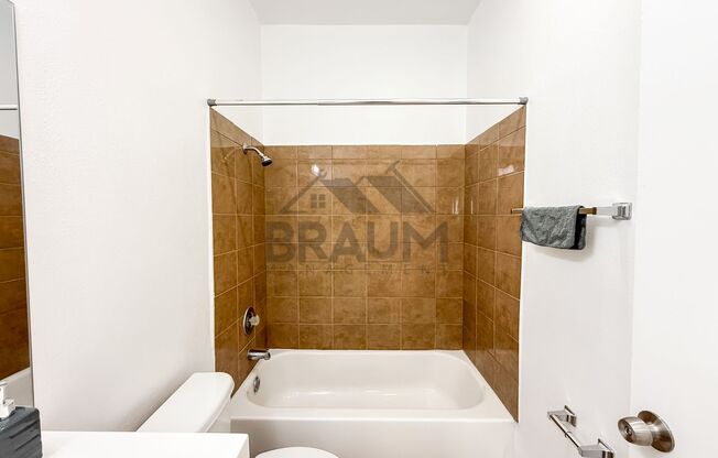 2 beds, 2 baths, 1,000 sqft, $2,495, Unit 210