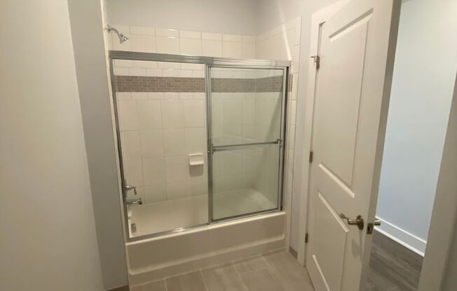 2 beds, 2 baths, 1,450 sqft, $3,100, Unit 0919