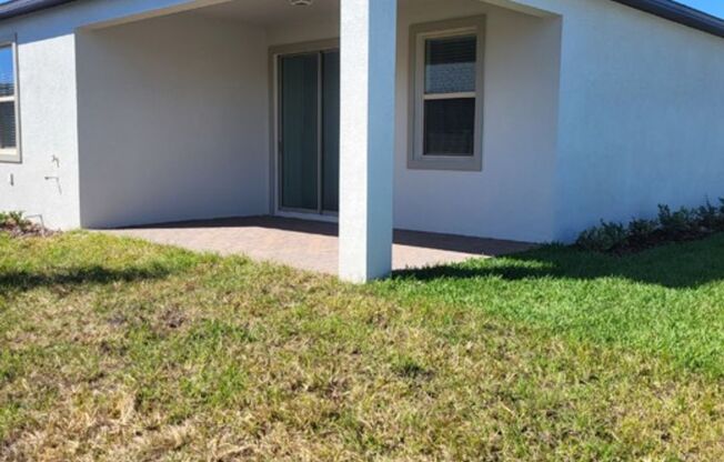 3 beds, 2 baths, $2,400