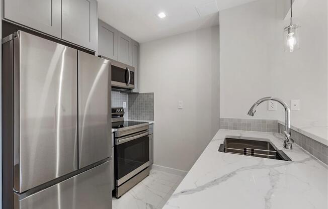 1 bed, 1 bath, 598 sqft, $3,100, Unit 4D