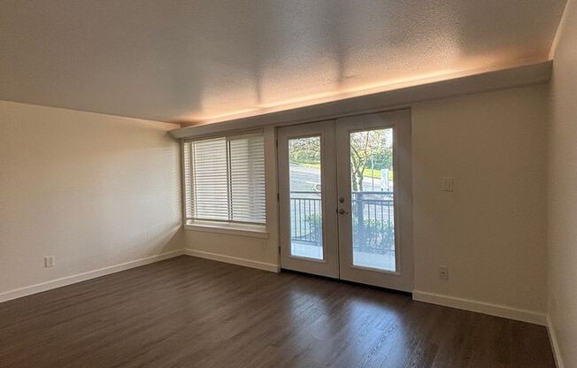 1 bed, 1 bath, 800 sqft, $1,850, Unit 2727 - 205