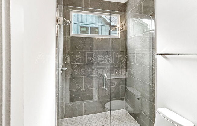 3 beds, 3 baths, 2,050 sqft, $3,200, Unit A
