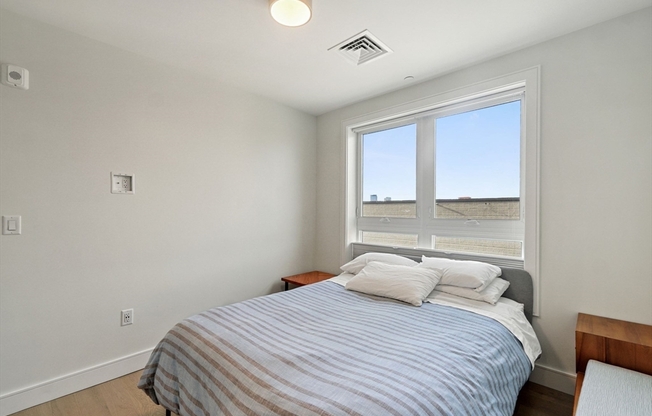 2 beds, 2 baths, 944 sqft, $3,700, Unit 410