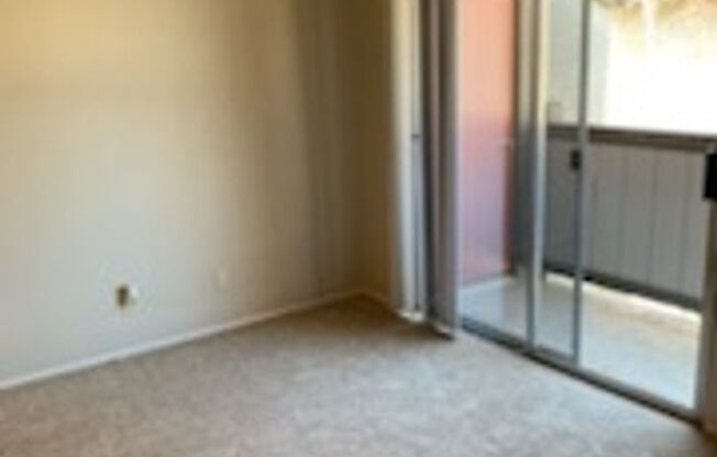 2 beds, 2 baths, 925 sqft, $1,595, Unit 7475 Stockton Blvd #59